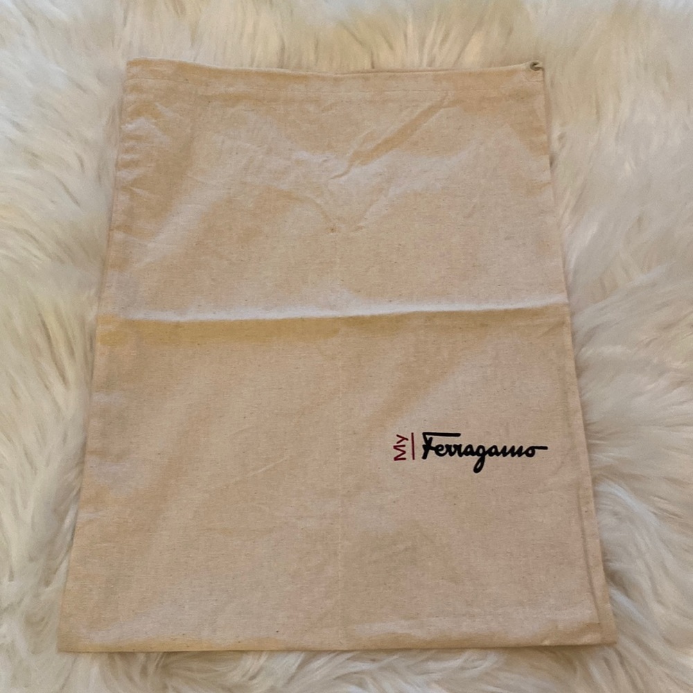 MY FERRAGAMO cotton dust bag for shoes. Made in Italy.
